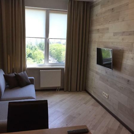 Apartament West Side Apartment Киев Екстериор снимка